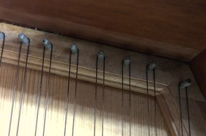 Morley harpsichord hitchpins 28K jpeg