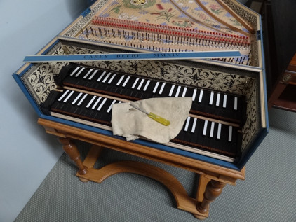 Scotch College harpsichord: Attaching nameboard batten 53K jpeg